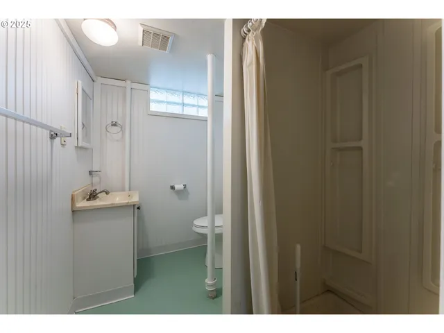 $429,900 | 1408 Northeast 114th Avenue, Portland, OR 97220