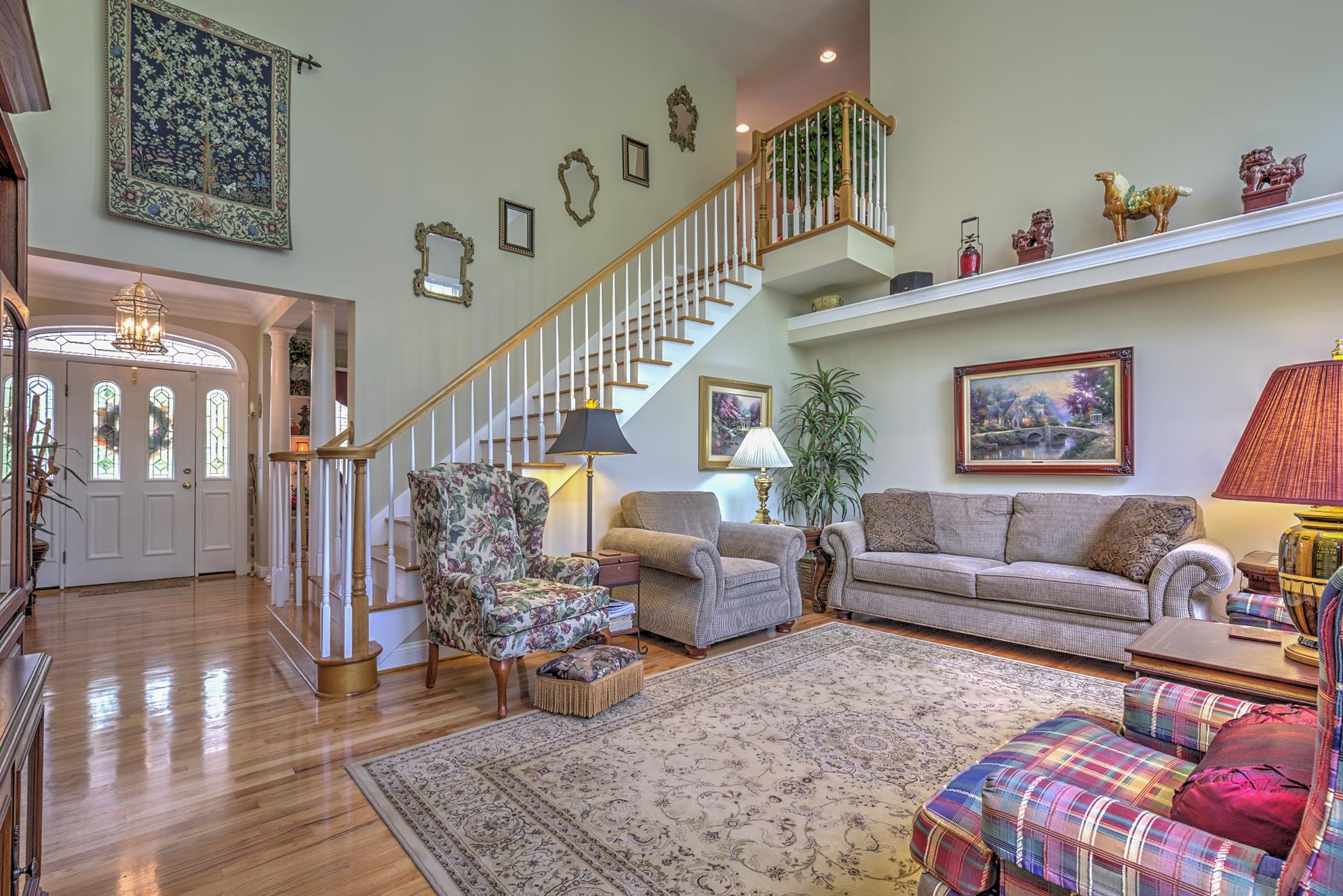 2915 New Ridge Road Elliston, VA 24087 - Photo 8 of 31 LivingRm4