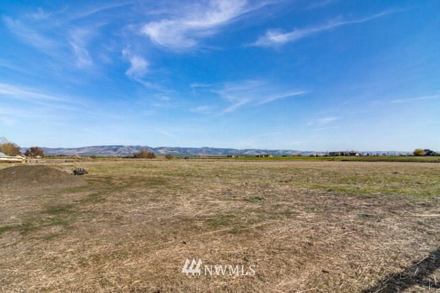 1411 Spring Branch Road Walla Walla, WA 99362 - Photo 1 of 6 a view of an ocean