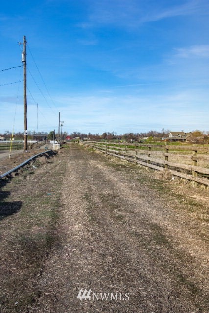 1411 Spring Branch Road Walla Walla, WA 99362 - Photo 4 of 6 a view of an ocean