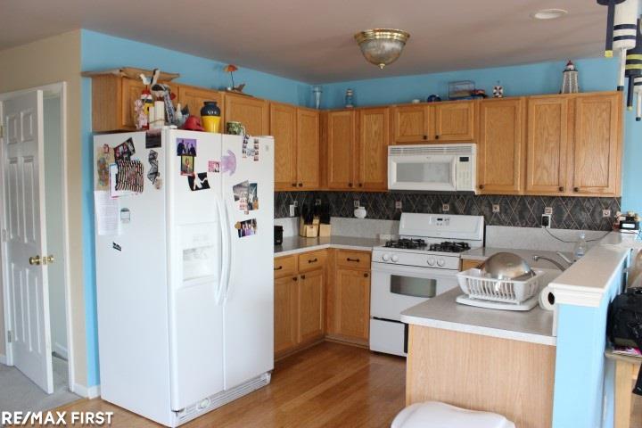 52077 Rivard Road New Baltimore, MI 48047 - Photo 8 of 19 31331949-7.JPG