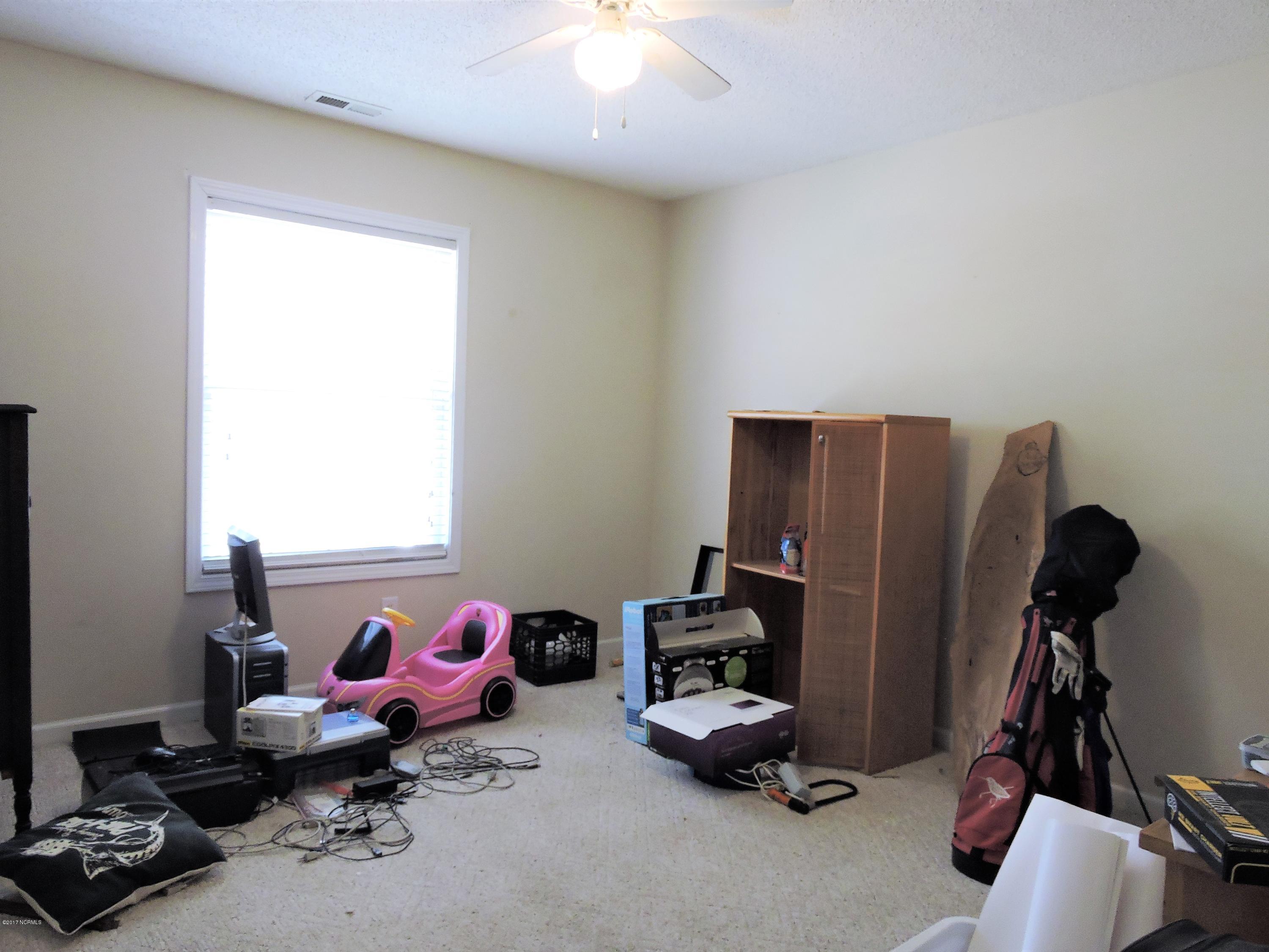 3002 Fairway Road Morehead City, NC 28557 - Photo 16 of 28 Bedroom - 2