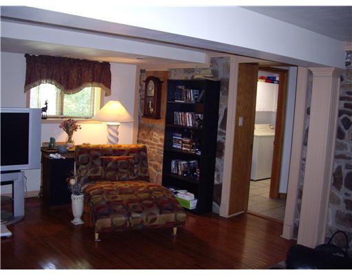 652 Ann Roberts Road Ligonier, PA 15658 - Photo 11 of 15 Living Room.