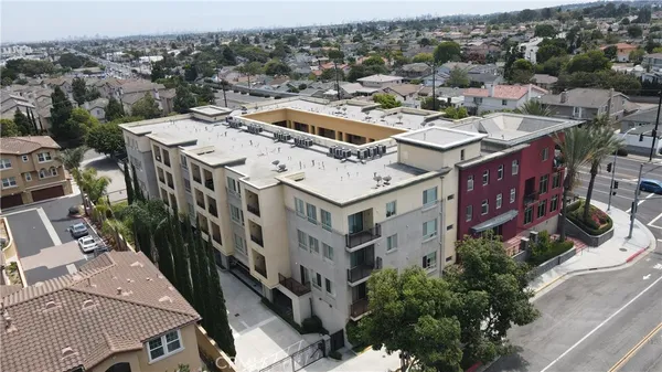 $2,450 | 2742 Cabrillo Avenue, Unit 302, Torrance, CA 90501