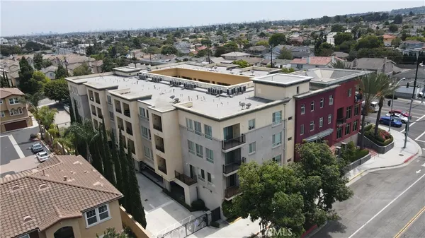 $2,450 | 2742 Cabrillo Avenue, Unit 302, Torrance, CA 90501