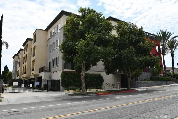 $2,450 | 2742 Cabrillo Avenue, Unit 302, Torrance, CA 90501