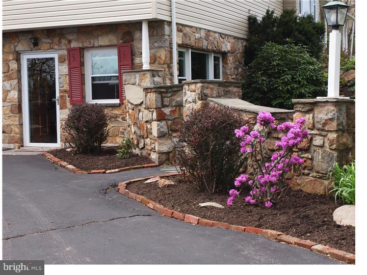 5217 Clauser Road Orefield, PA 18069 - Photo 2 of 25 Gallery Image 2