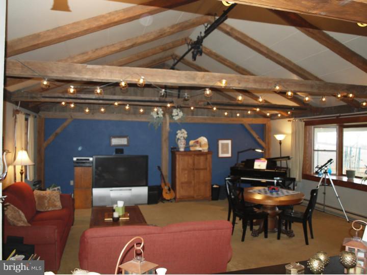 5217 Clauser Road Orefield, PA 18069 - Photo 5 of 25 Family Room
