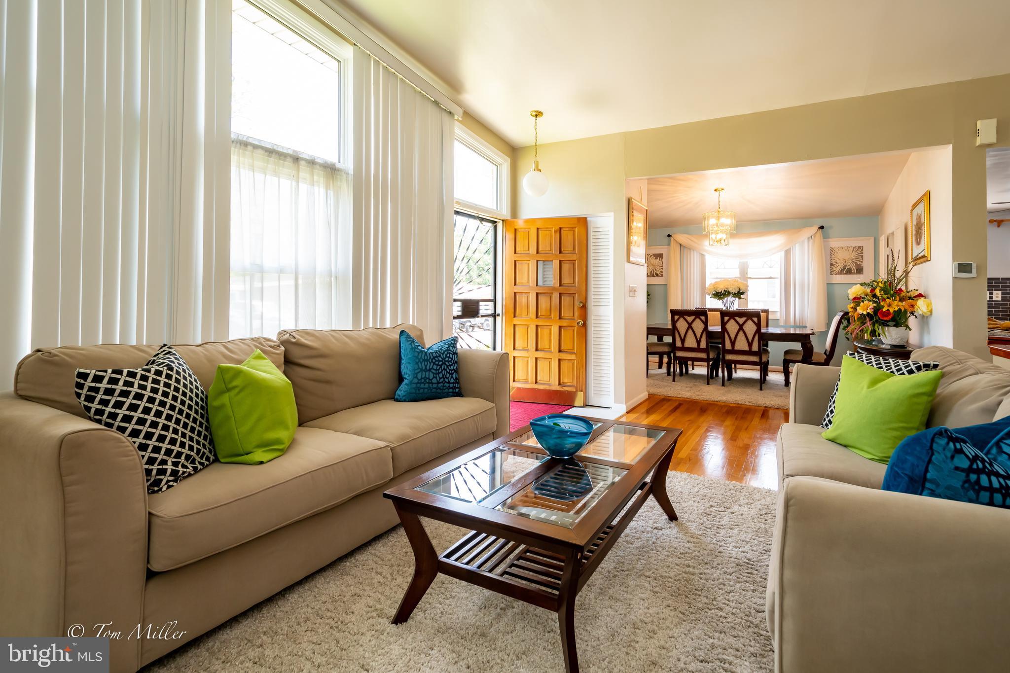 8123 Scotts Level Road Baltimore, MD 21208 - Photo 3 of 44 Living Room