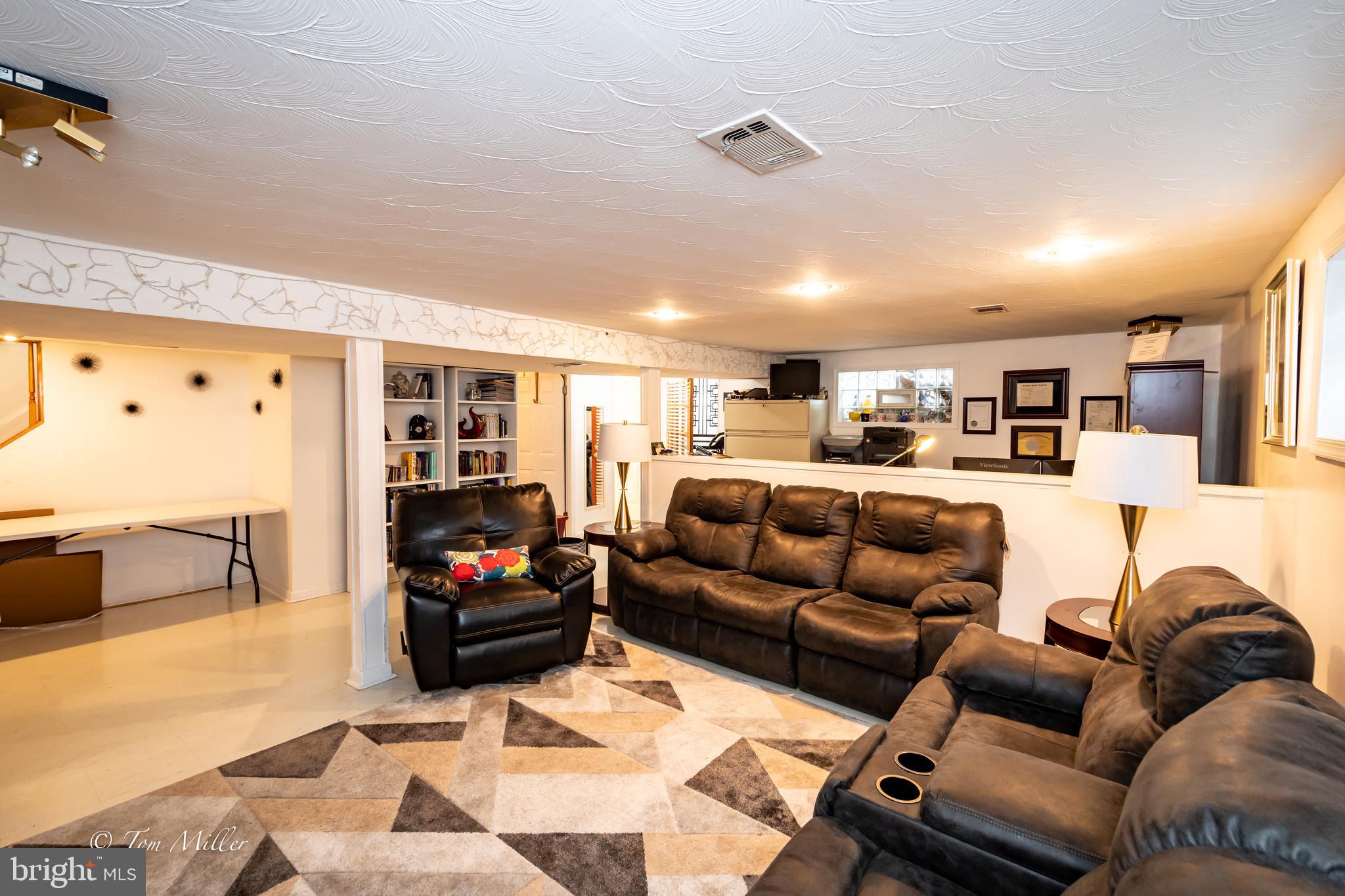 8123 Scotts Level Road Baltimore, MD 21208 - Photo 25 of 44