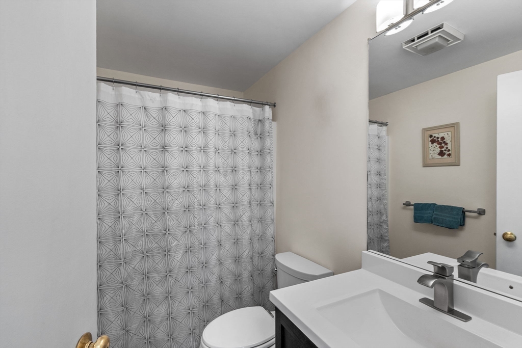 17 Claus Way Barnstable, MA 02648 - Photo 14 of 38 Gallery Image 14