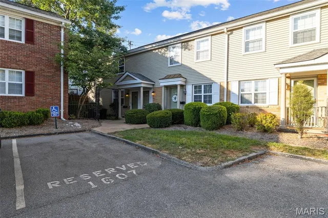 $165,000 | 1607 Redbird Cove, St. Louis, MO 63144