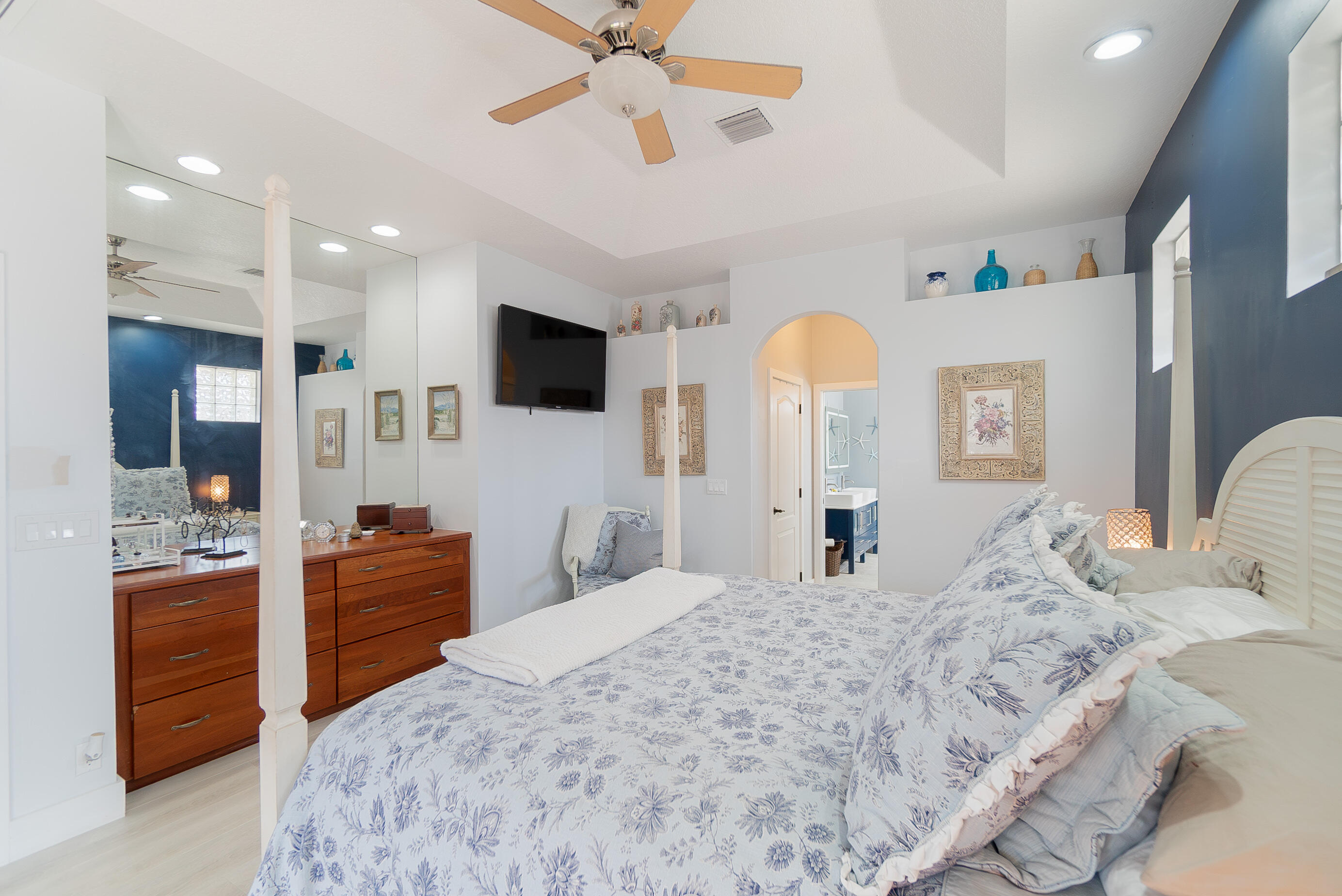 5587 1st Road Lake Worth, FL 33467 - Photo 12 of 50 014_Master Bedroom