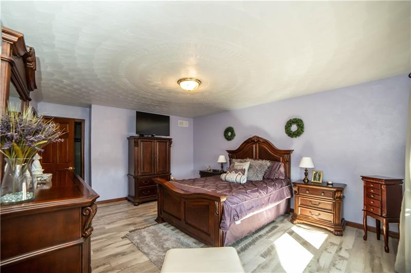 201 Ciocco Road Irwin, PA 15642 - Photo 11 of 25 Gallery Image 11