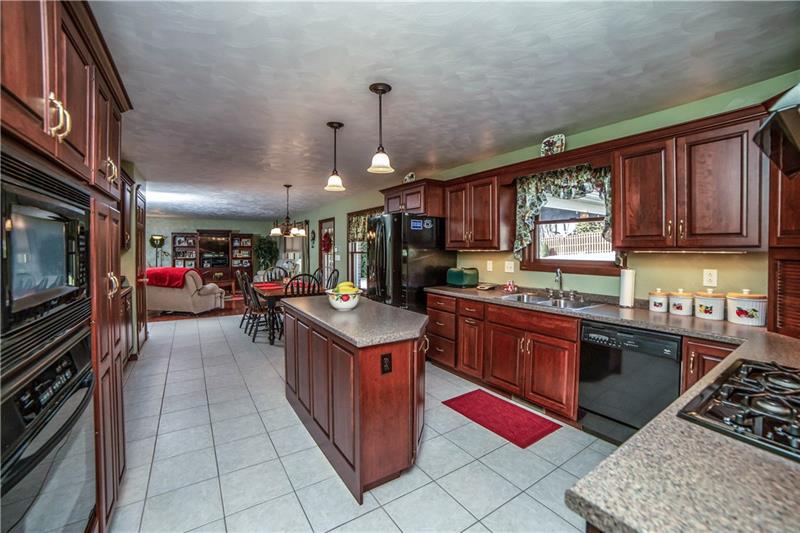 201 Ciocco Road Irwin, PA 15642 - Photo 6 of 25 Gallery Image 6
