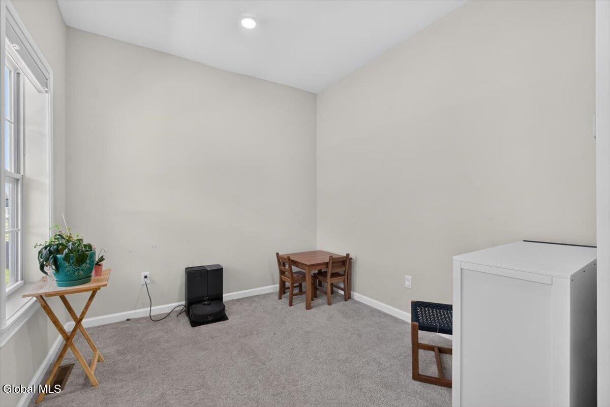 38 Wyatts Circle Rensselaer, NY 12144 - Photo 7 of 49 03-DSC04745