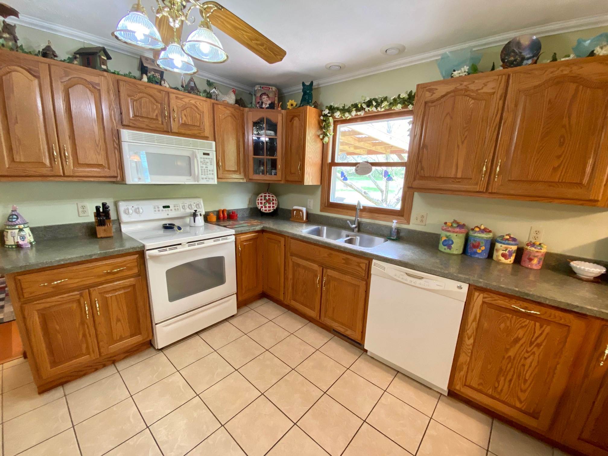 11387 Timber View Lane Athens, IL 62613 - Photo 6 of 34 Gallery Image 6