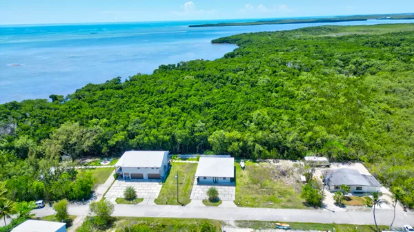 $2,890,000 | 34 Atlantic Drive, Key Largo, FL 33037
