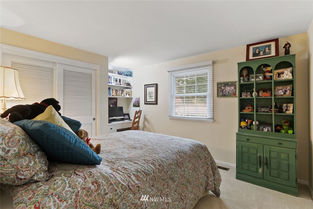 14653 Southeast 172nd Street Renton, WA 98058 - Photo 17 of 25 Gallery Image 17