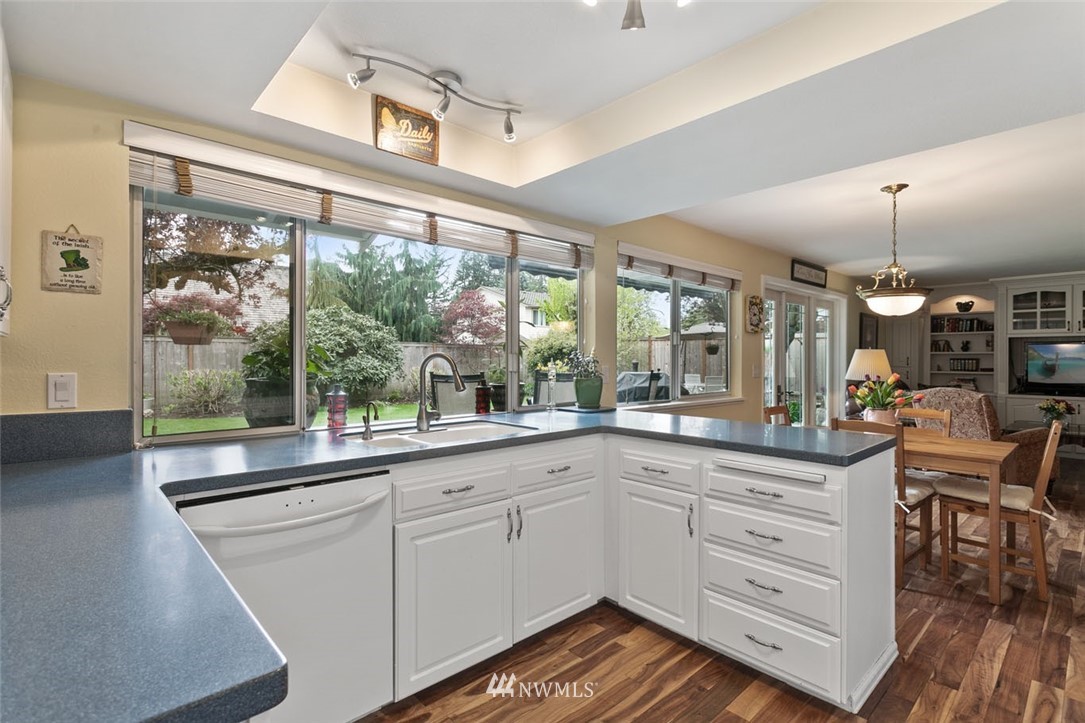 14653 Southeast 172nd Street Renton, WA 98058 - Photo 6 of 25 Gallery Image 6