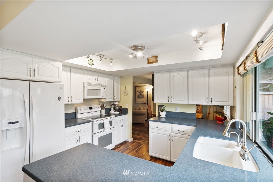 14653 Southeast 172nd Street Renton, WA 98058 - Photo 9 of 25 Gallery Image 9