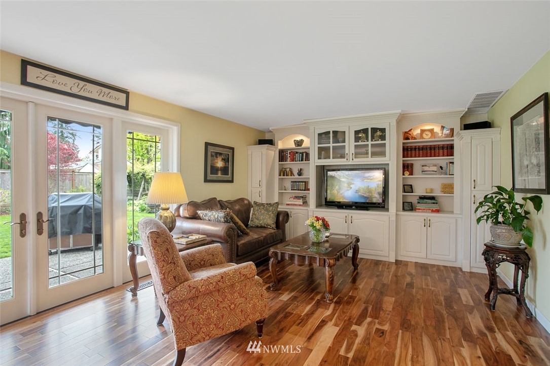 14653 Southeast 172nd Street Renton, WA 98058 - Photo 10 of 25 Gallery Image 10