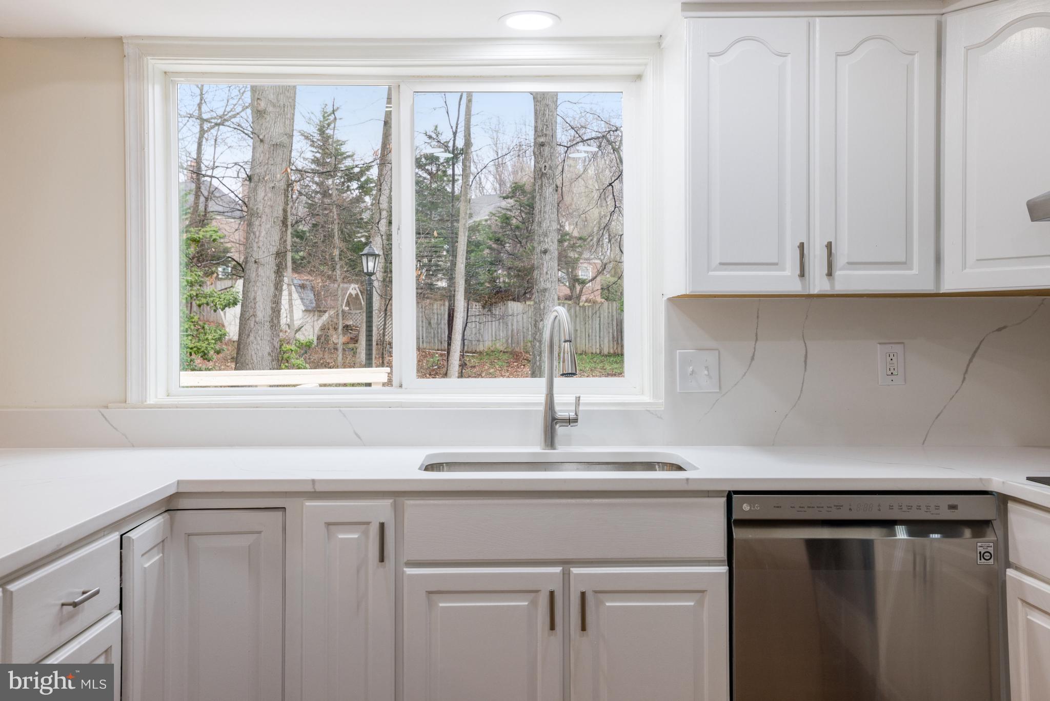 7906 Foxhound Road McLean, VA 22102 - Photo 11 of 48 Gallery Image 11