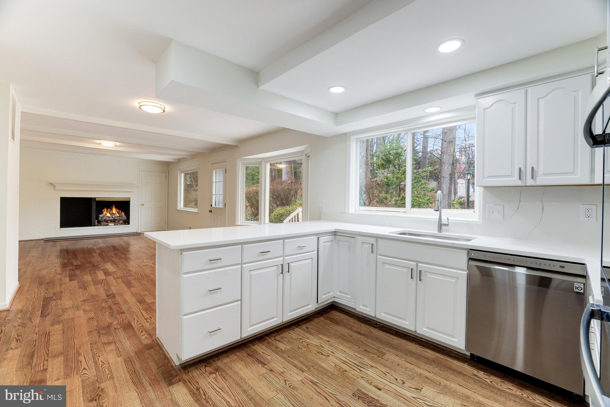 7906 Foxhound Road McLean, VA 22102 - Photo 14 of 48 Gallery Image 14