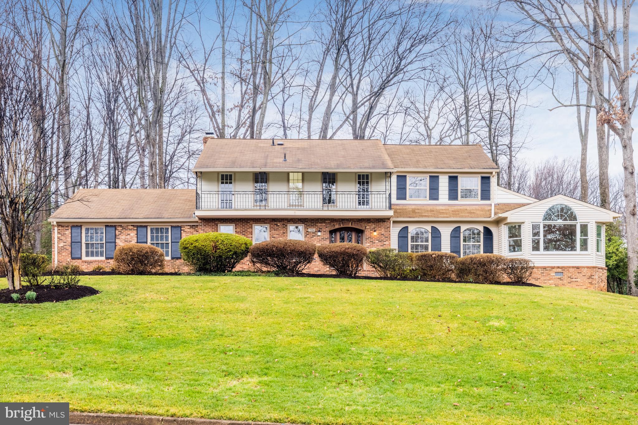 7906 Foxhound Road McLean, VA 22102 - Photo 2 of 48 Gallery Image 2