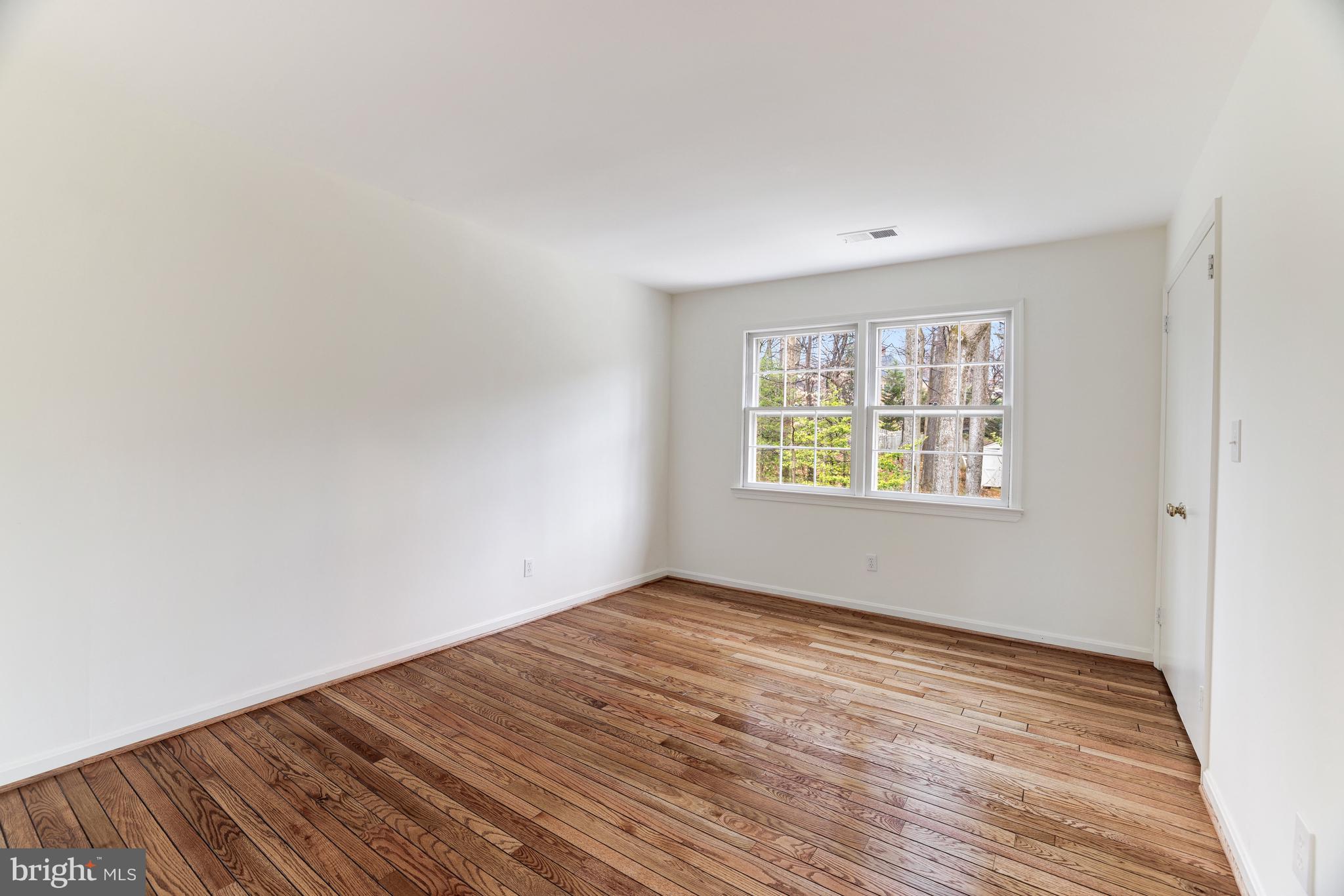 7906 Foxhound Road McLean, VA 22102 - Photo 36 of 48 Third Bedroom