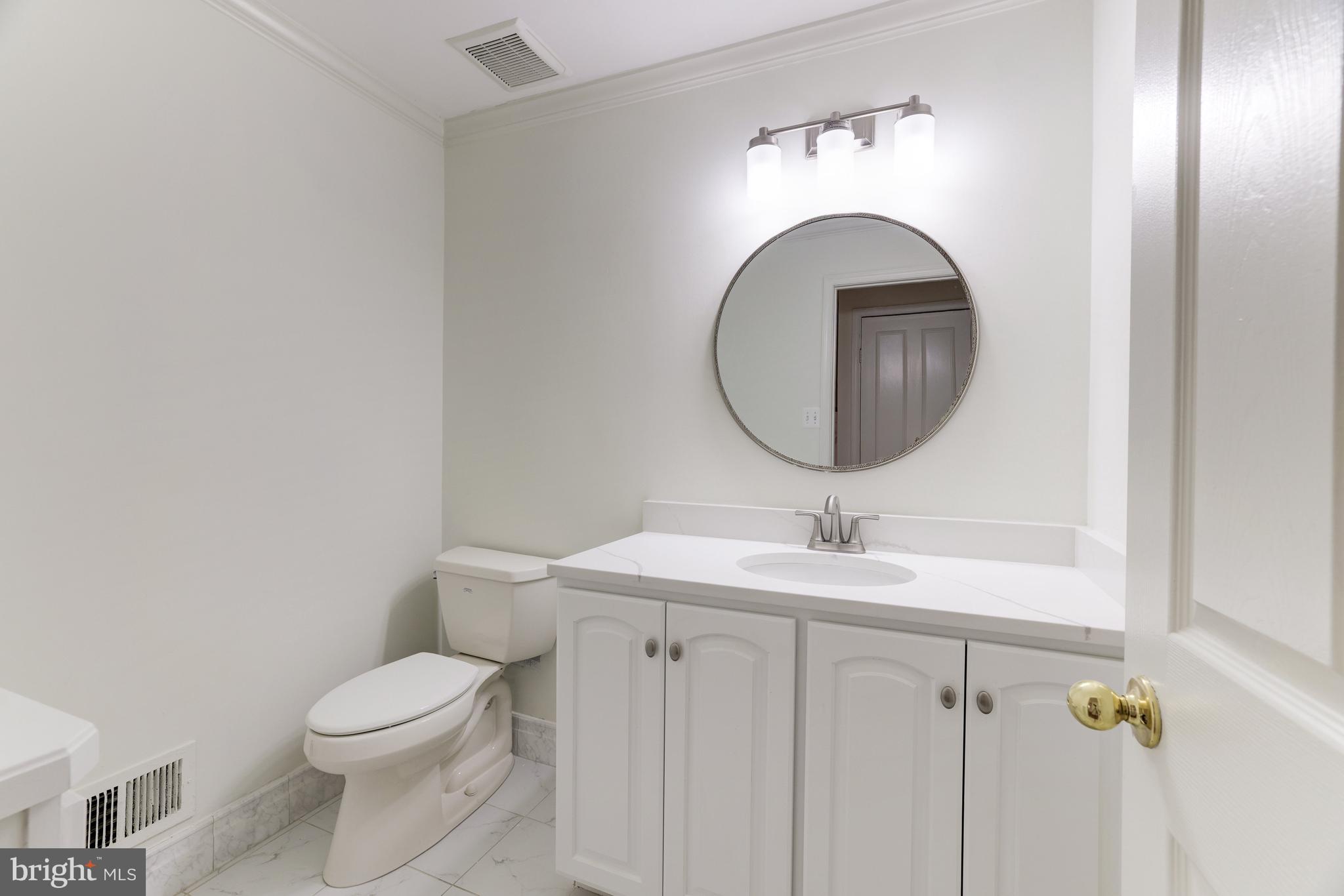 7906 Foxhound Road McLean, VA 22102 - Photo 40 of 48 Gallery Image 40