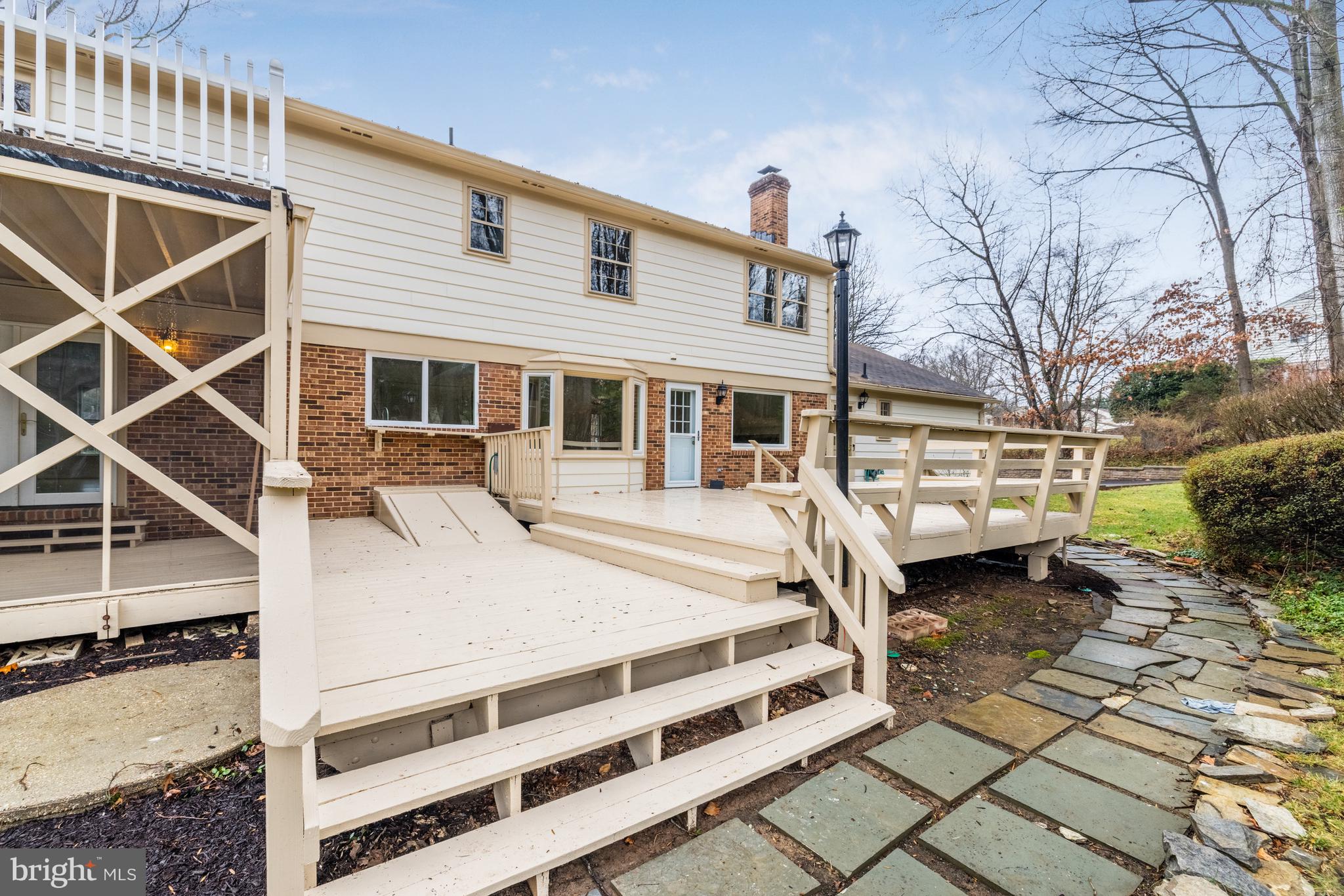 7906 Foxhound Road McLean, VA 22102 - Photo 42 of 48 Gallery Image 42