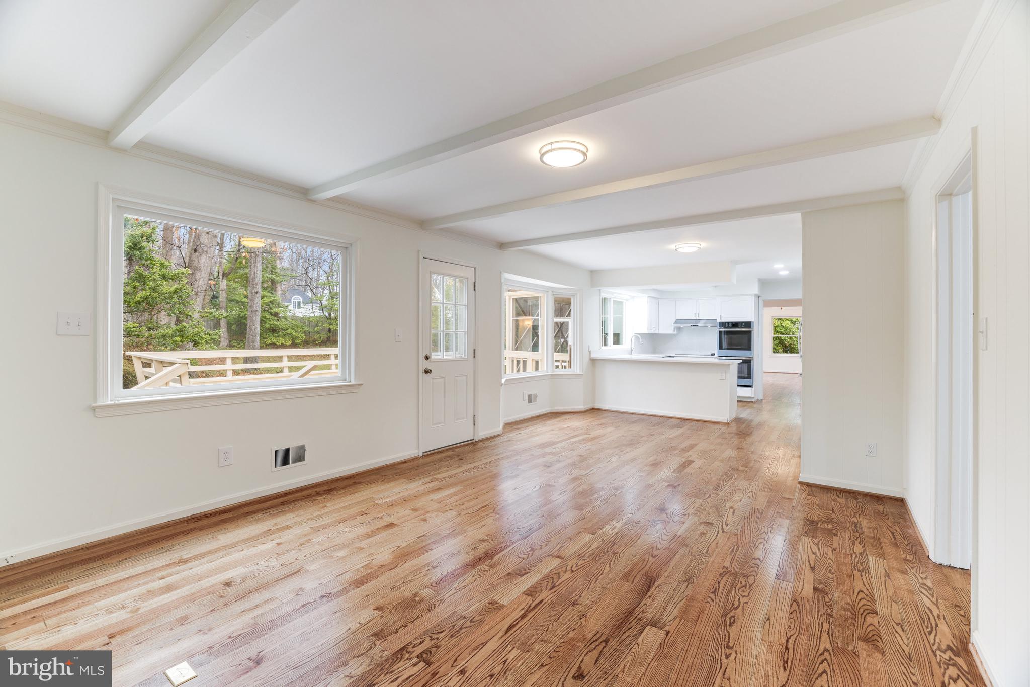 7906 Foxhound Road McLean, VA 22102 - Photo 6 of 48 Gallery Image 6