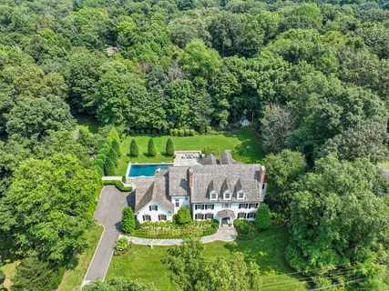 $3,299,000 | 2 Grouse Path, Westport, CT 06880