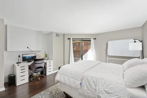 $210,000 | 2885 Knox Avenue South, Unit 203, Minneapolis, MN 55408
