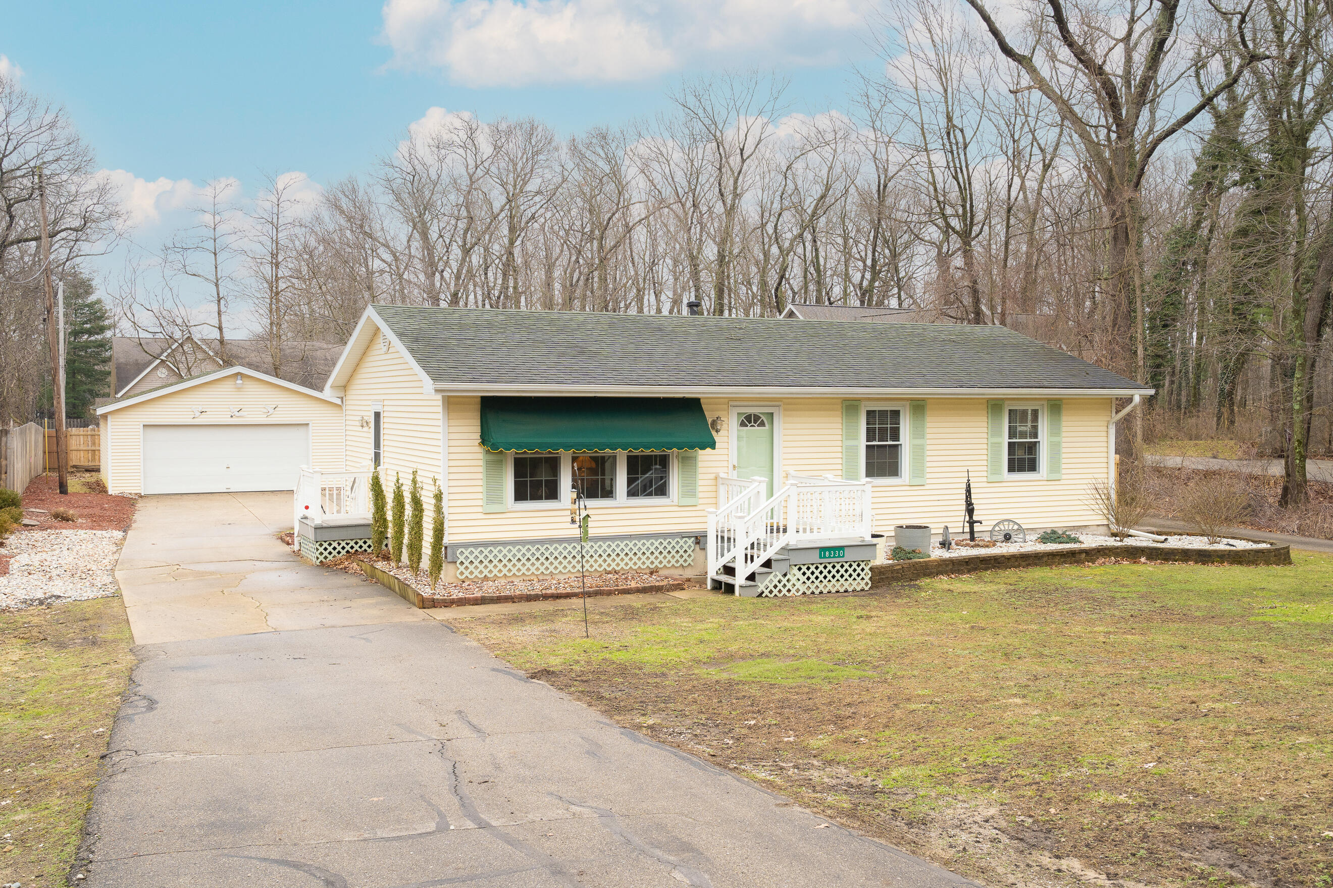 18330 North Fruitport Road Spring Lake, MI 49456 - Photo 1 of 31 A7300046