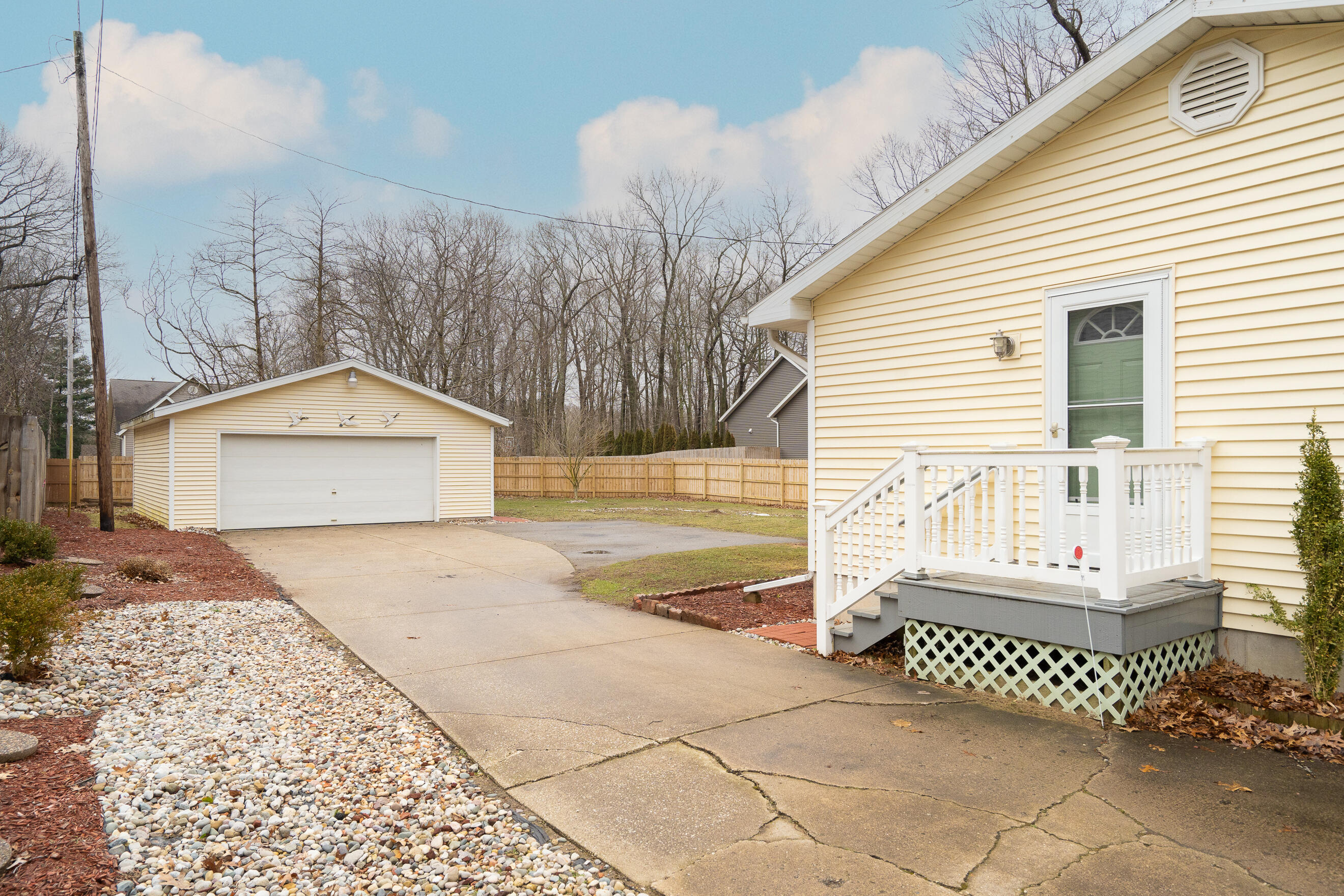 18330 North Fruitport Road Spring Lake, MI 49456 - Photo 27 of 31 A7300048