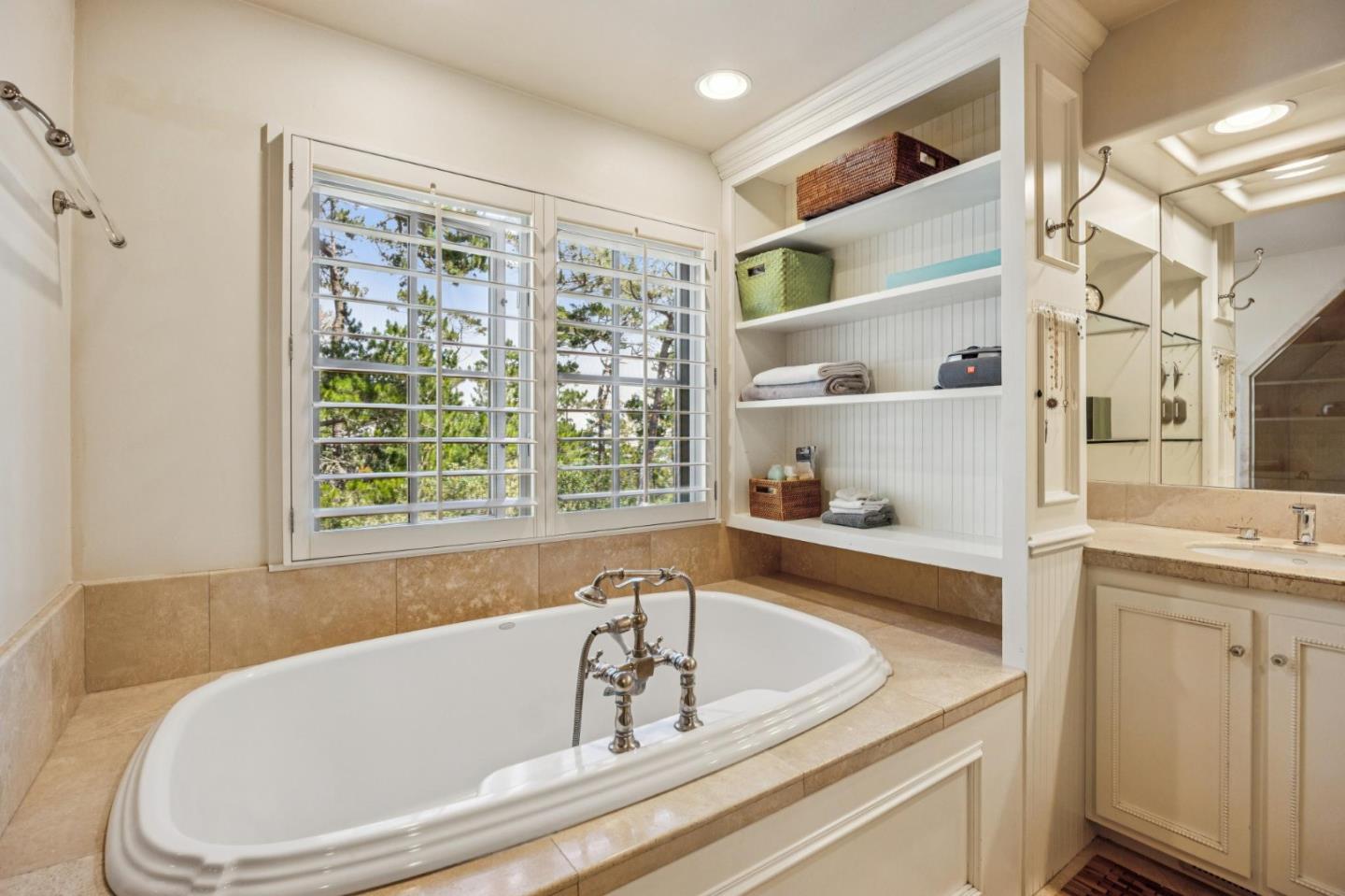 471 Dry Creek Road Monterey, CA 93940 - Photo 63 of 99