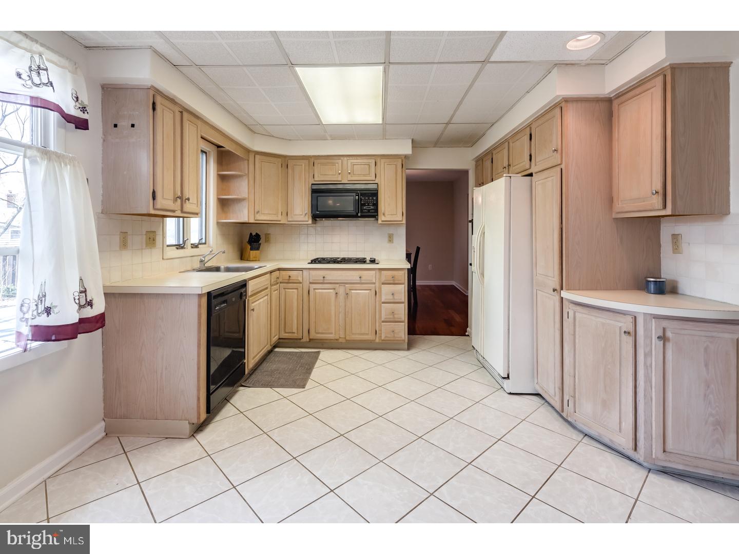 1 Greenvale Road Cherry Hill, NJ 08034 - Photo 5 of 25 Kitchen