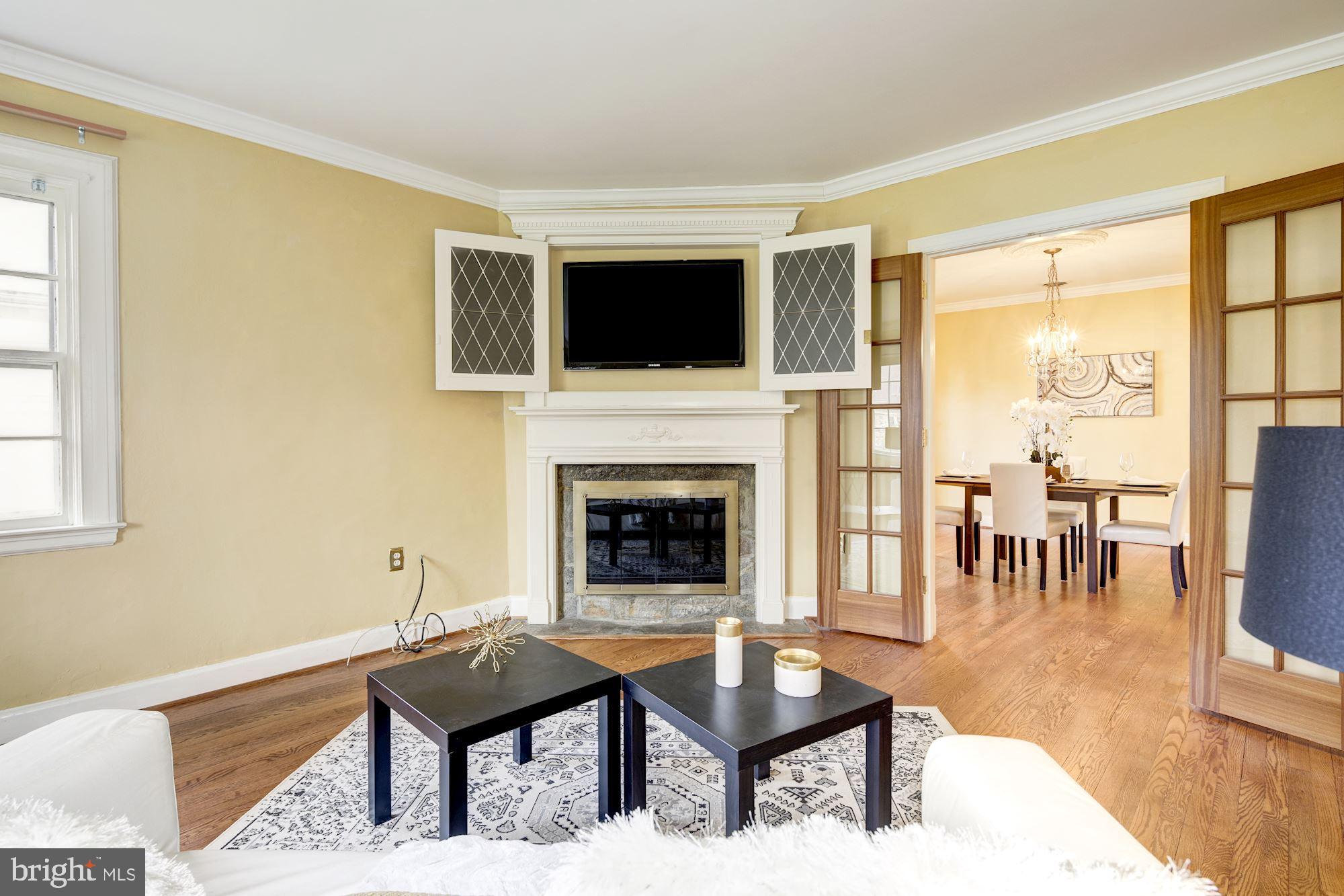 716 Stoneleigh Road Baltimore, MD 21212 - Photo 15 of 44 Flat screen tv is included.