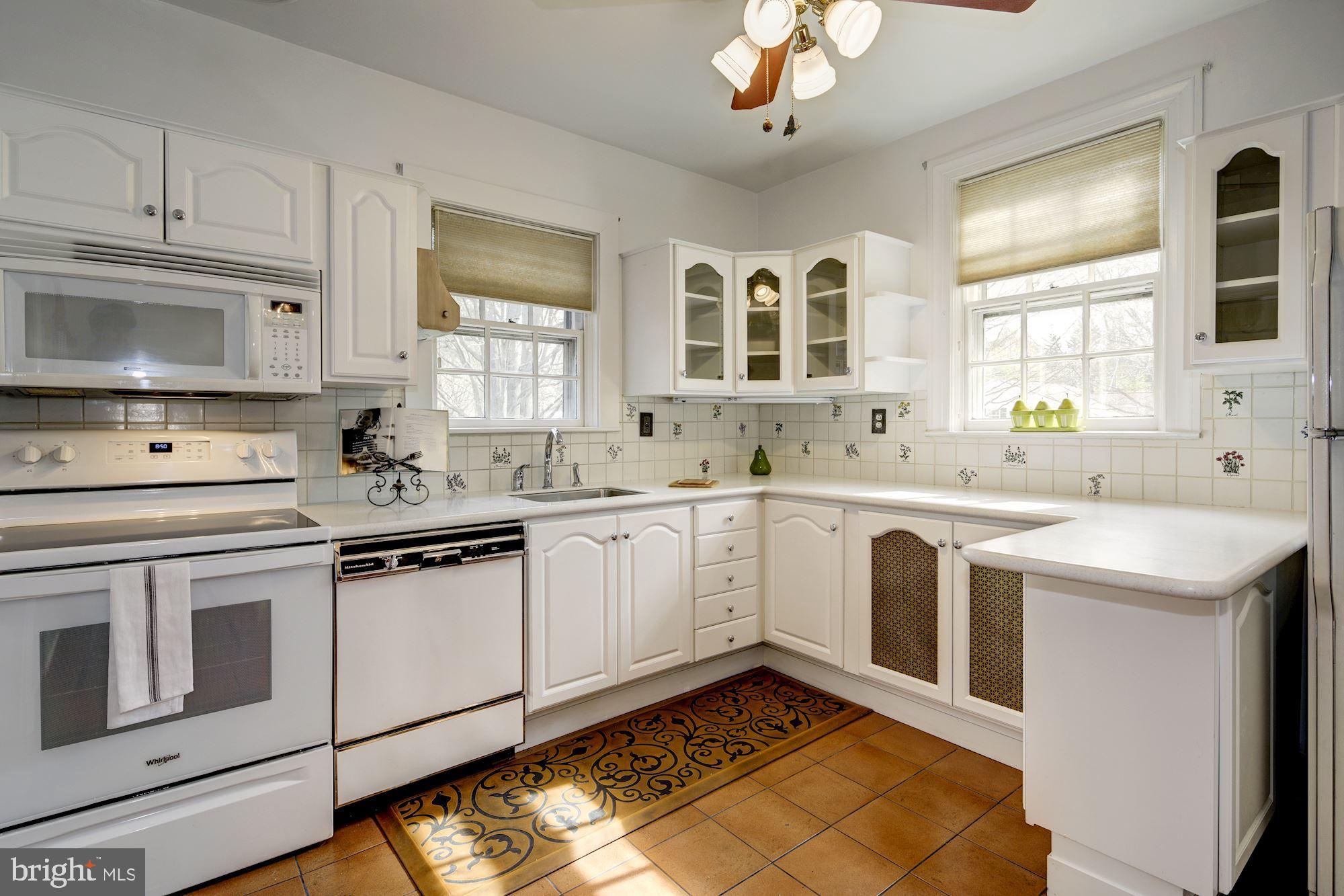 716 Stoneleigh Road Baltimore, MD 21212 - Photo 21 of 44 Most appliances updated.