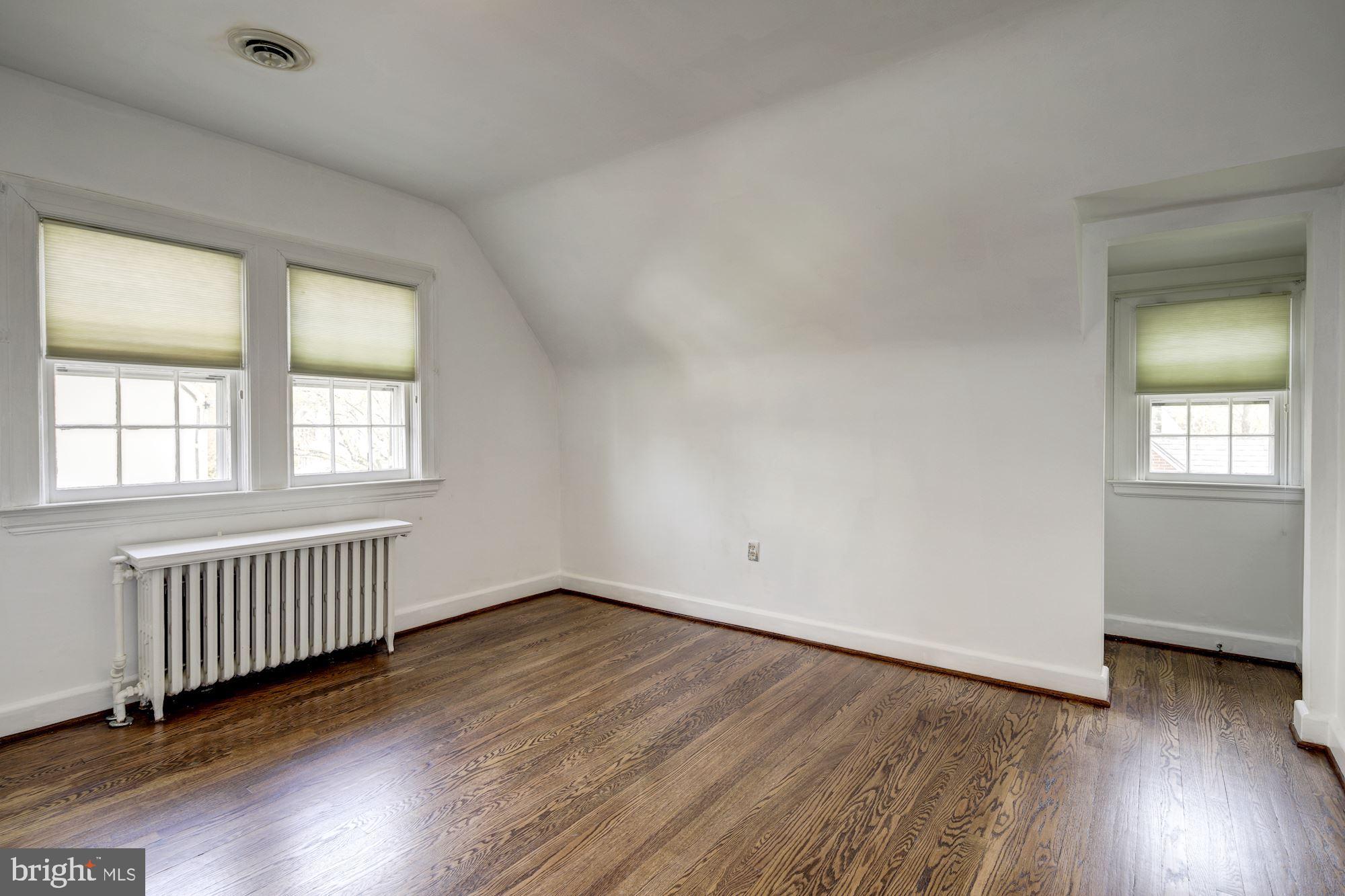 716 Stoneleigh Road Baltimore, MD 21212 - Photo 29 of 44 Bedrom 2 has a large closet area