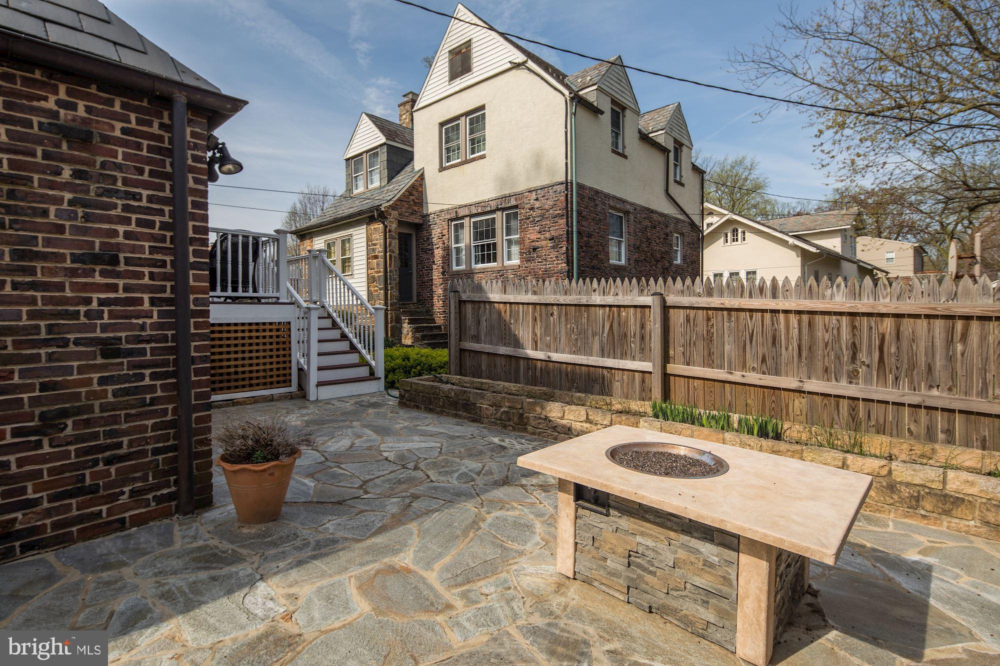 716 Stoneleigh Road Baltimore, MD 21212 - Photo 43 of 44 Secluded space for games, friends.