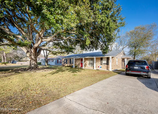 $189,000 | 2706 Lynwood Street, Pascagoula, MS 39567