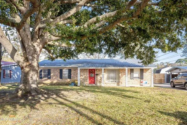 $189,000 | 2706 Lynwood Street, Pascagoula, MS 39567