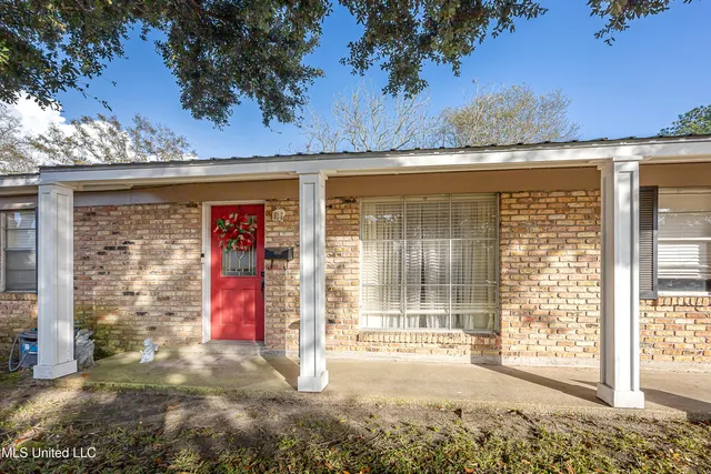 $189,000 | 2706 Lynwood Street, Pascagoula, MS 39567