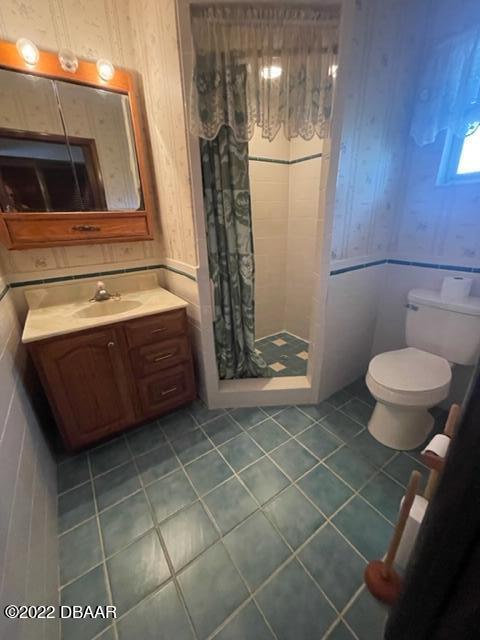 1332 Ruthbern Road Daytona Beach, FL 32114 - Photo 8 of 13 owners bath