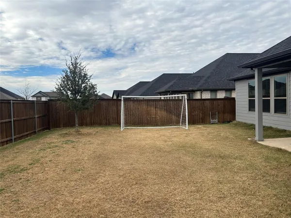 $3,200 | 2029 Dovedale Drive, Forney, TX 75126