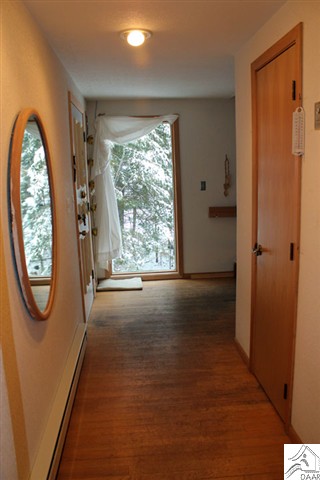 5198 Lakewood Road Duluth, MN 55804 - Photo 4 of 17