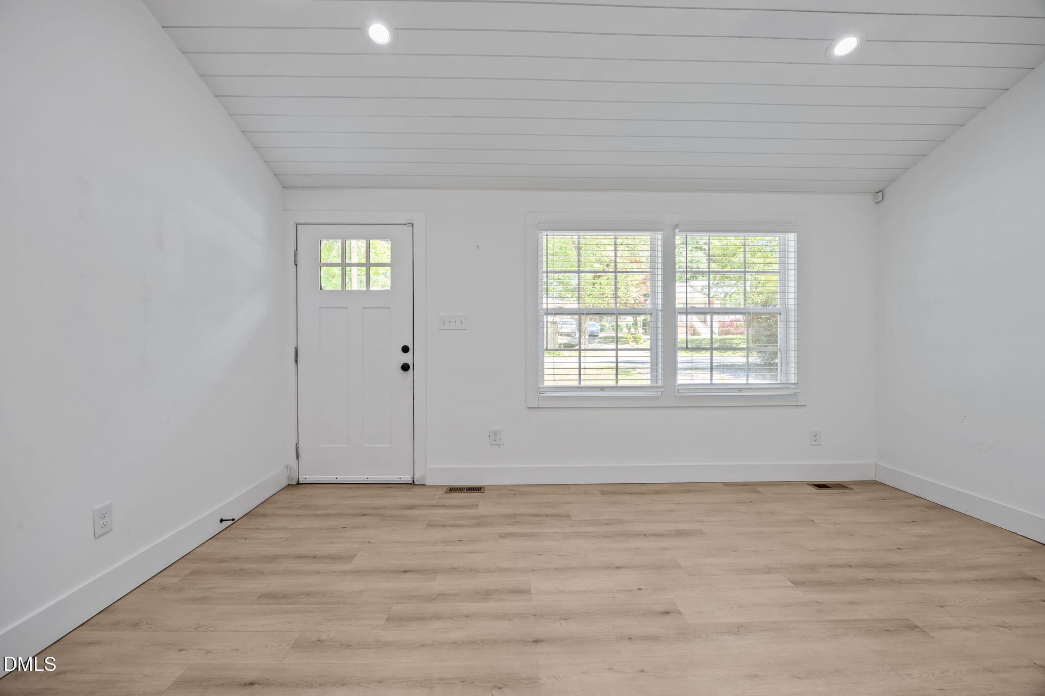 117 Bertie Drive Raleigh, NC 27610 - Photo 7 of 33 17-web-or-mls-IMG_6334